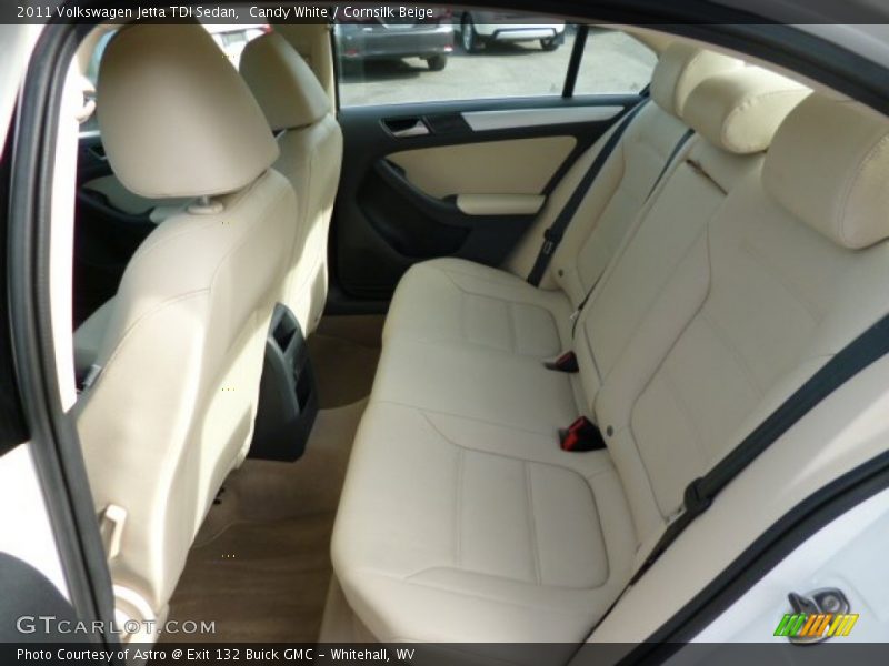 Candy White / Cornsilk Beige 2011 Volkswagen Jetta TDI Sedan