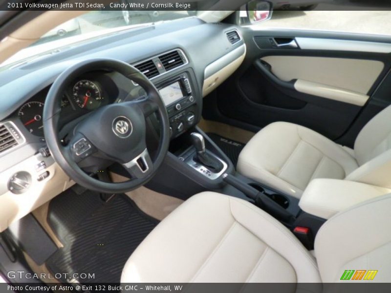 Candy White / Cornsilk Beige 2011 Volkswagen Jetta TDI Sedan