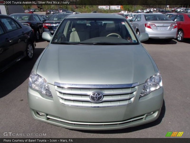 Silver Pine Mica / Ivory 2006 Toyota Avalon XL