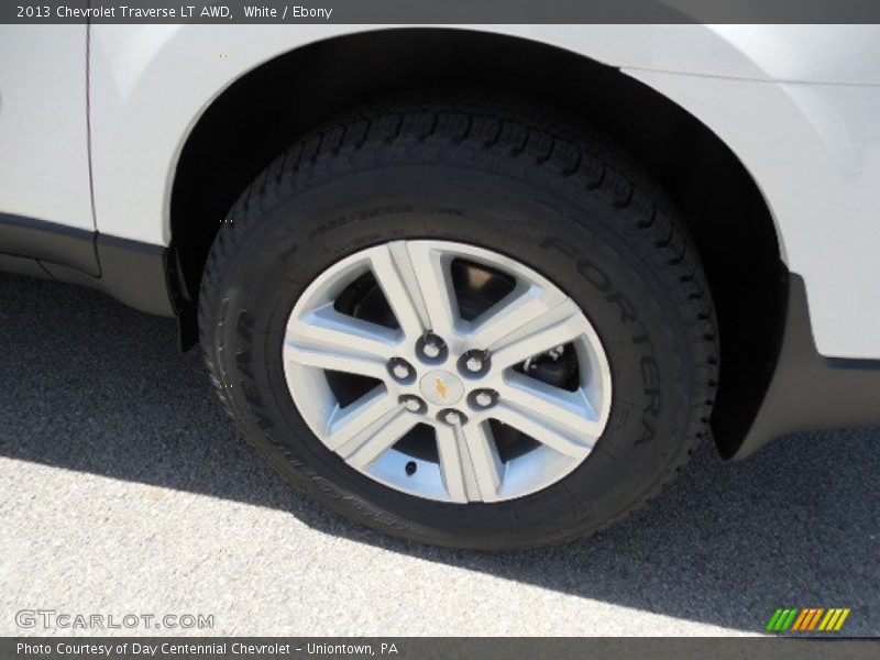 White / Ebony 2013 Chevrolet Traverse LT AWD