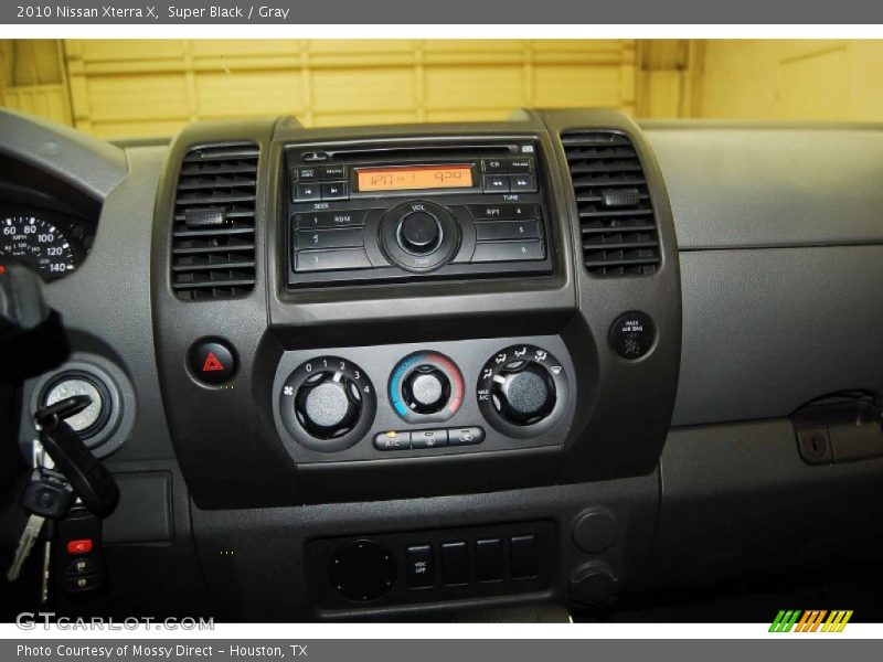 Super Black / Gray 2010 Nissan Xterra X