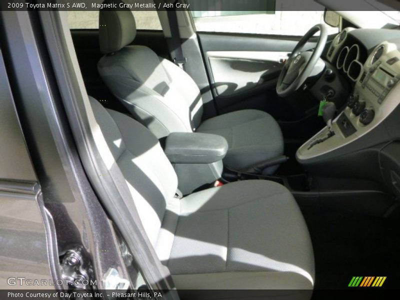 Magnetic Gray Metallic / Ash Gray 2009 Toyota Matrix S AWD