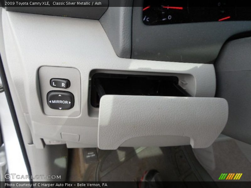 Classic Silver Metallic / Ash 2009 Toyota Camry XLE