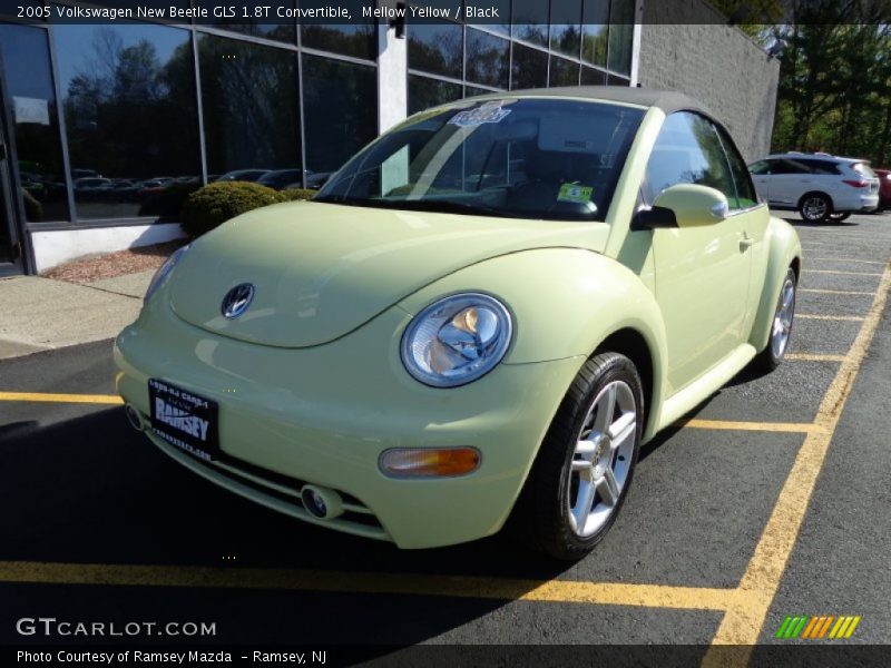 Mellow Yellow / Black 2005 Volkswagen New Beetle GLS 1.8T Convertible