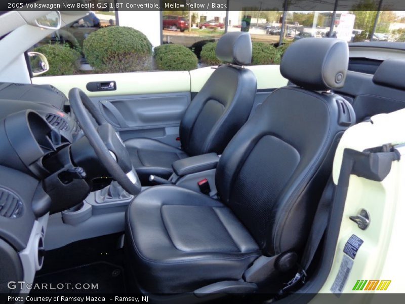 Mellow Yellow / Black 2005 Volkswagen New Beetle GLS 1.8T Convertible