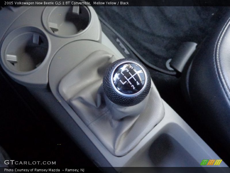 Mellow Yellow / Black 2005 Volkswagen New Beetle GLS 1.8T Convertible