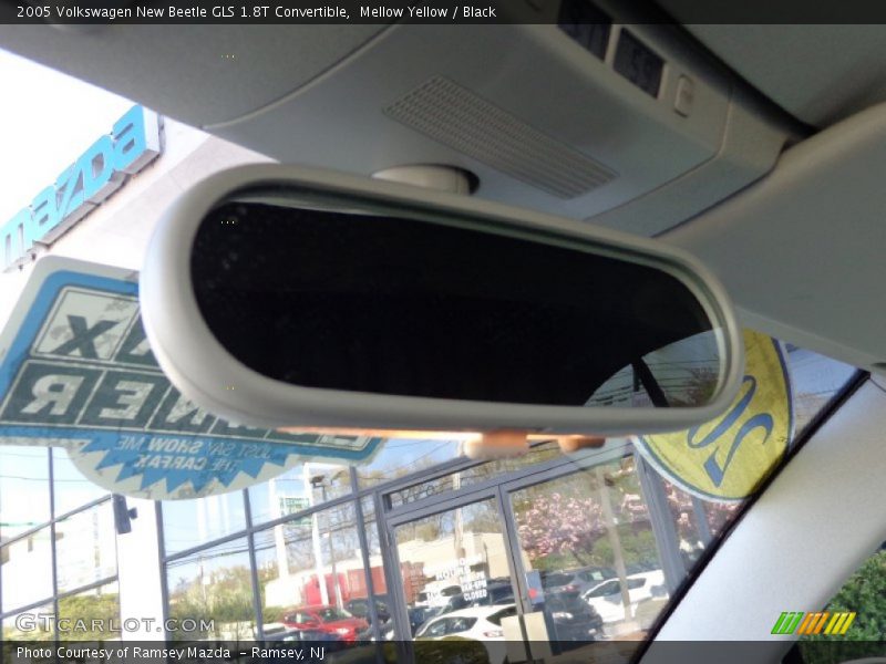 Mellow Yellow / Black 2005 Volkswagen New Beetle GLS 1.8T Convertible