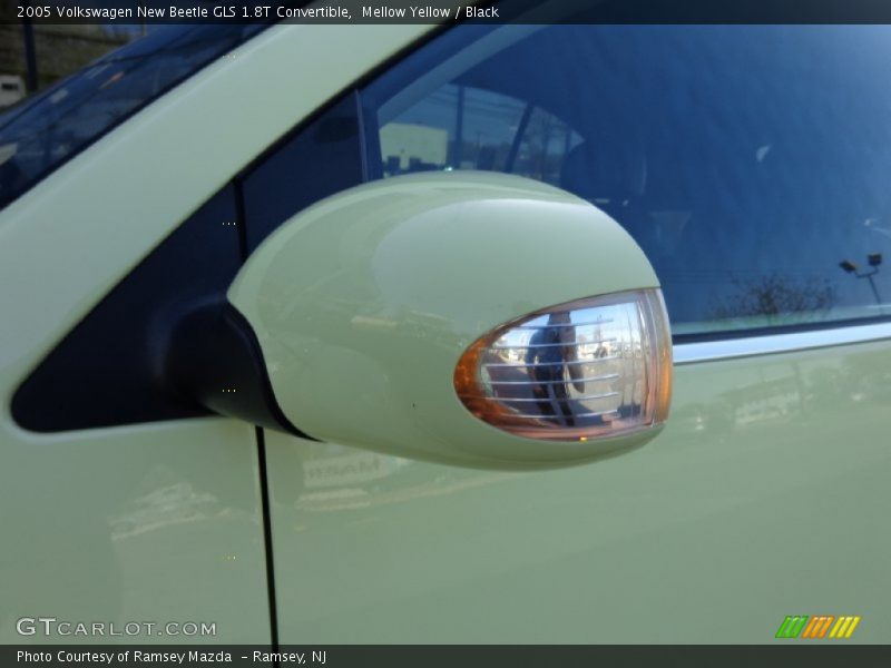 Mellow Yellow / Black 2005 Volkswagen New Beetle GLS 1.8T Convertible