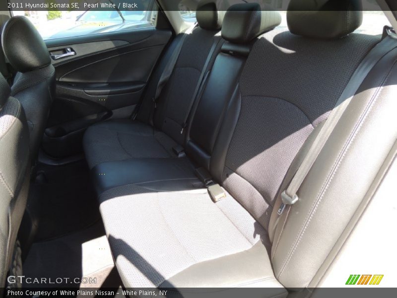 Pearl White / Black 2011 Hyundai Sonata SE