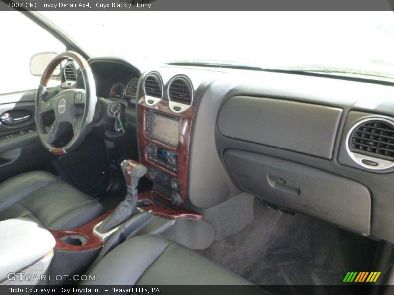 Onyx Black / Ebony 2007 GMC Envoy Denali 4x4