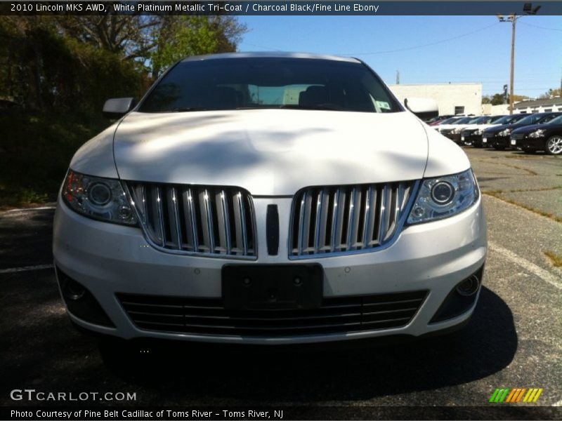 White Platinum Metallic Tri-Coat / Charcoal Black/Fine Line Ebony 2010 Lincoln MKS AWD