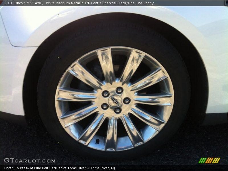 White Platinum Metallic Tri-Coat / Charcoal Black/Fine Line Ebony 2010 Lincoln MKS AWD