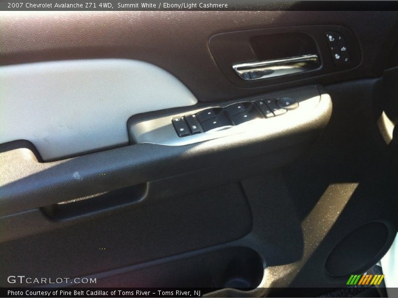 Summit White / Ebony/Light Cashmere 2007 Chevrolet Avalanche Z71 4WD