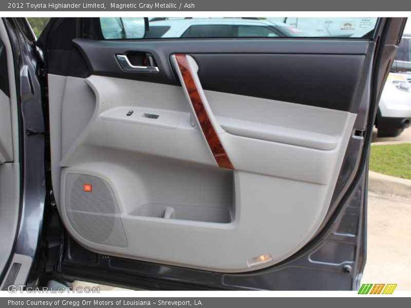 Magnetic Gray Metallic / Ash 2012 Toyota Highlander Limited