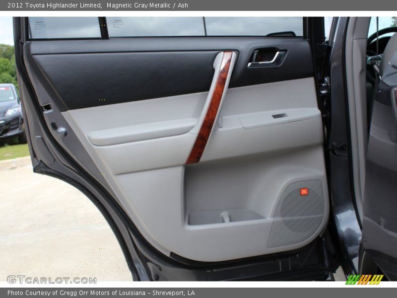 Magnetic Gray Metallic / Ash 2012 Toyota Highlander Limited