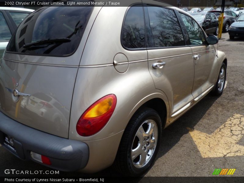 Light Almond Metallic / Taupe 2002 Chrysler PT Cruiser Limited
