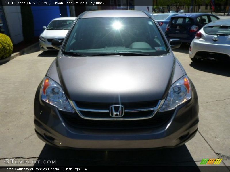 Urban Titanium Metallic / Black 2011 Honda CR-V SE 4WD