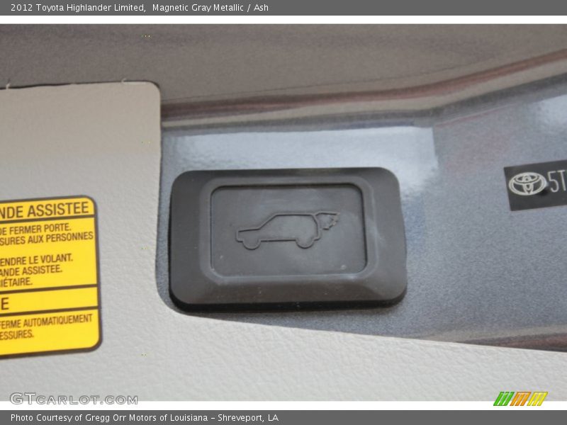 Magnetic Gray Metallic / Ash 2012 Toyota Highlander Limited