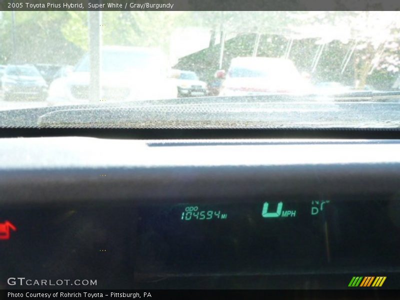 Super White / Gray/Burgundy 2005 Toyota Prius Hybrid