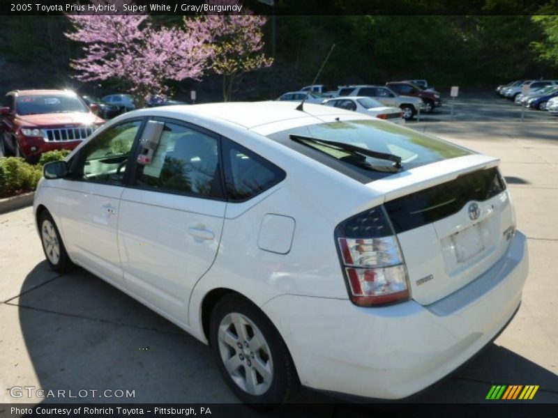 Super White / Gray/Burgundy 2005 Toyota Prius Hybrid