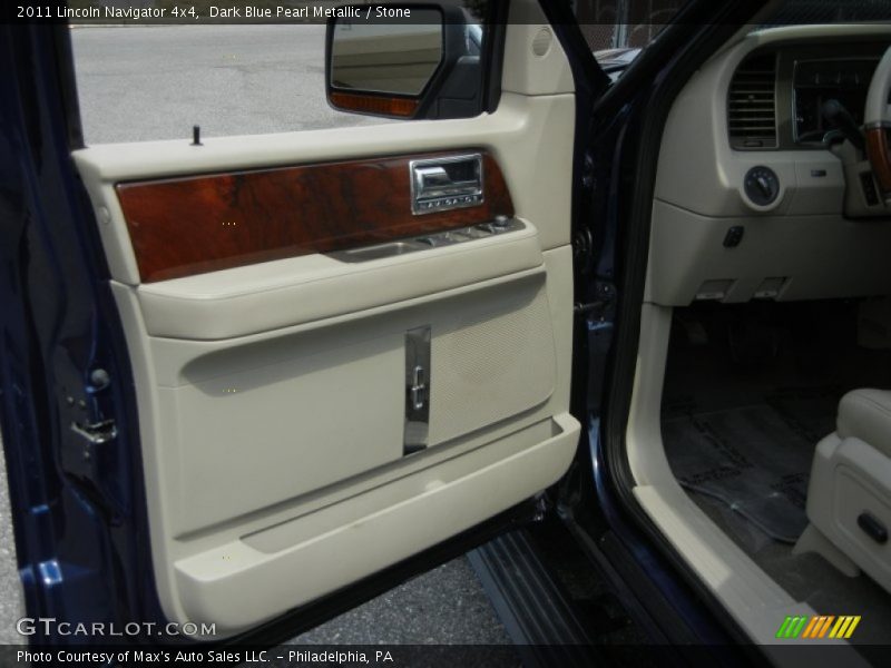 Dark Blue Pearl Metallic / Stone 2011 Lincoln Navigator 4x4