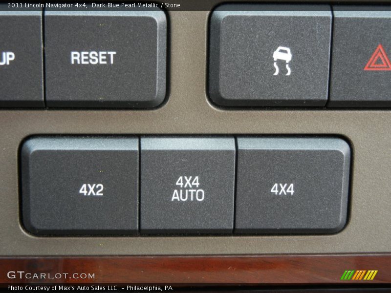 Dark Blue Pearl Metallic / Stone 2011 Lincoln Navigator 4x4