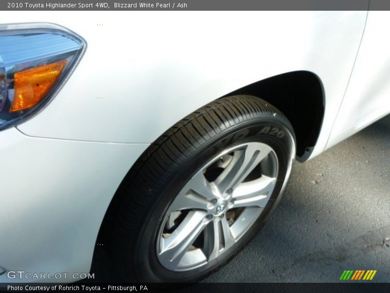 Blizzard White Pearl / Ash 2010 Toyota Highlander Sport 4WD