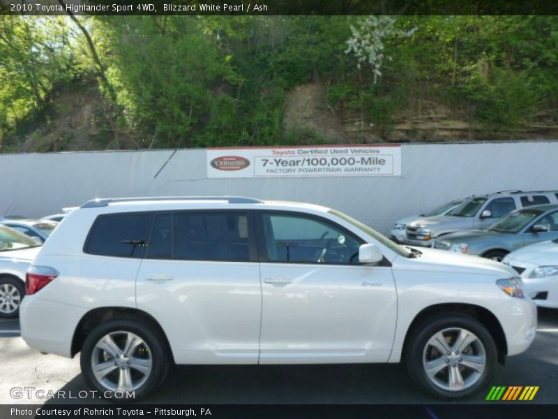 Blizzard White Pearl / Ash 2010 Toyota Highlander Sport 4WD