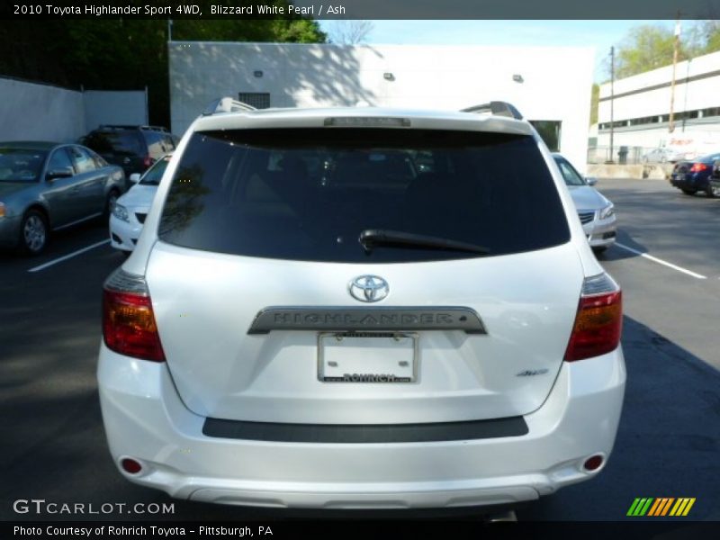 Blizzard White Pearl / Ash 2010 Toyota Highlander Sport 4WD