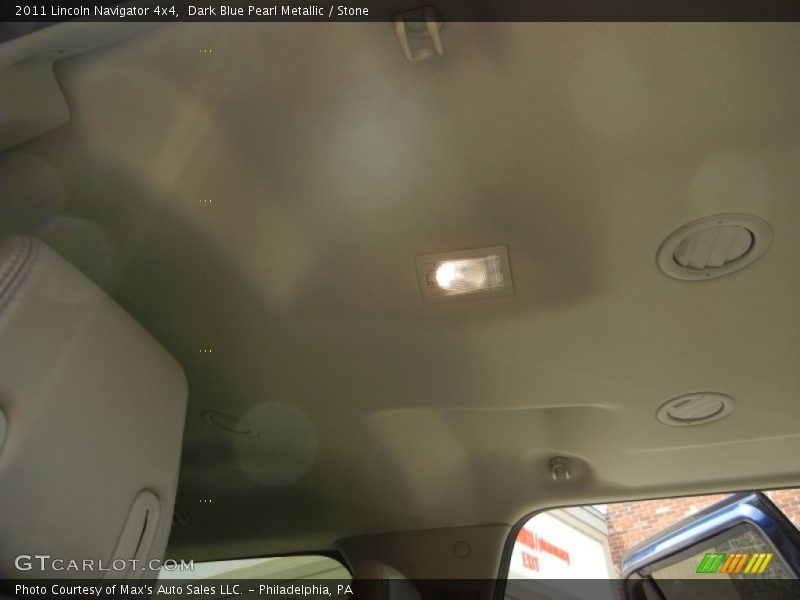 Dark Blue Pearl Metallic / Stone 2011 Lincoln Navigator 4x4