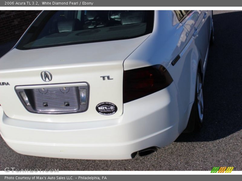 White Diamond Pearl / Ebony 2006 Acura TL 3.2
