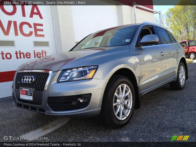 Quartz Grey Metallic / Black 2011 Audi Q5 2.0T quattro