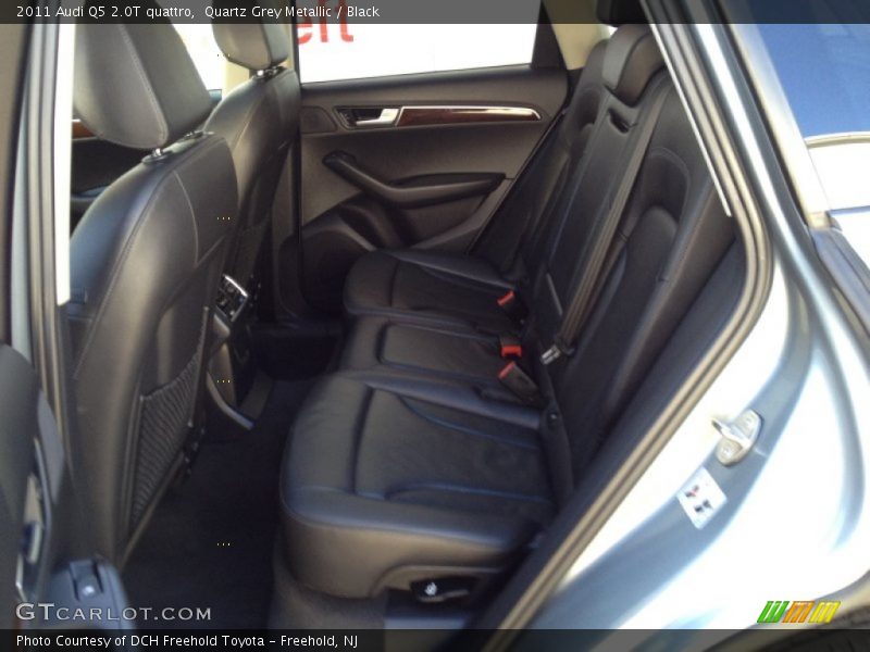 Quartz Grey Metallic / Black 2011 Audi Q5 2.0T quattro