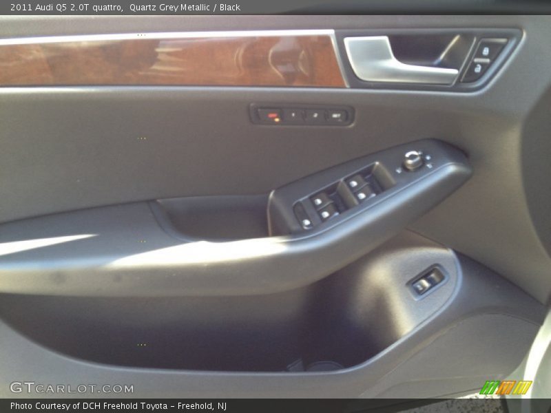 Quartz Grey Metallic / Black 2011 Audi Q5 2.0T quattro
