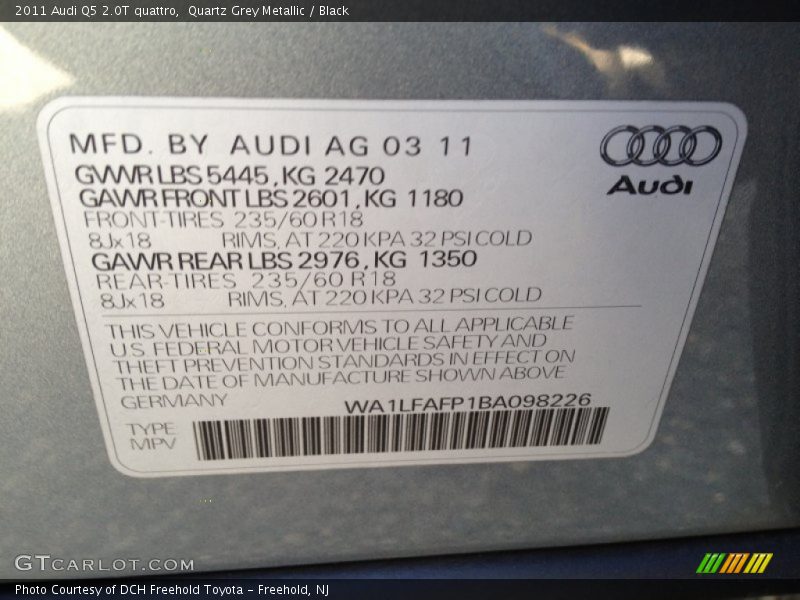 Quartz Grey Metallic / Black 2011 Audi Q5 2.0T quattro