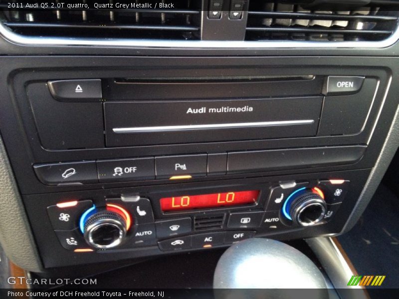 Quartz Grey Metallic / Black 2011 Audi Q5 2.0T quattro