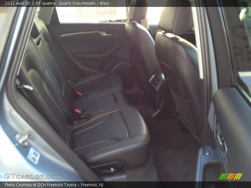 Quartz Grey Metallic / Black 2011 Audi Q5 2.0T quattro
