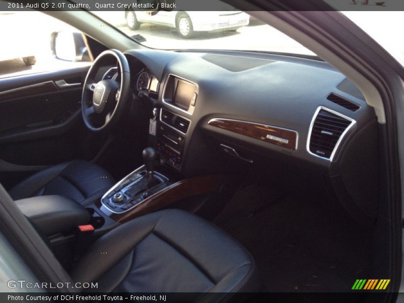 Quartz Grey Metallic / Black 2011 Audi Q5 2.0T quattro