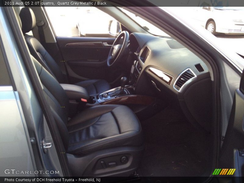 Quartz Grey Metallic / Black 2011 Audi Q5 2.0T quattro