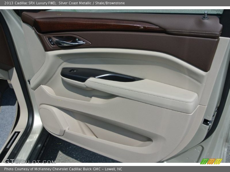 Silver Coast Metallic / Shale/Brownstone 2013 Cadillac SRX Luxury FWD