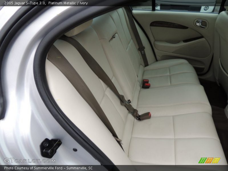 Platinum Metallic / Ivory 2005 Jaguar S-Type 3.0