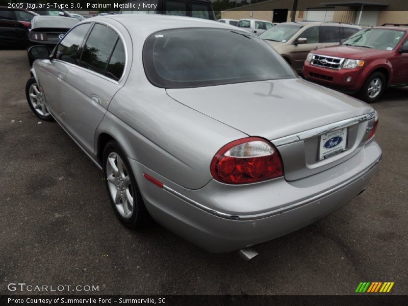 Platinum Metallic / Ivory 2005 Jaguar S-Type 3.0