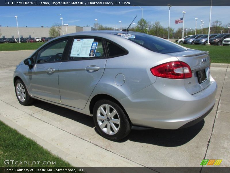 Ingot Silver Metallic / Charcoal Black/Blue Cloth 2011 Ford Fiesta SE Sedan