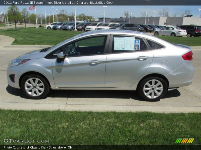 Ingot Silver Metallic / Charcoal Black/Blue Cloth 2011 Ford Fiesta SE Sedan