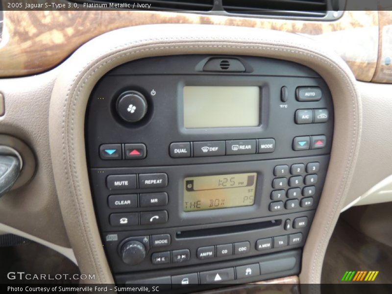 Platinum Metallic / Ivory 2005 Jaguar S-Type 3.0
