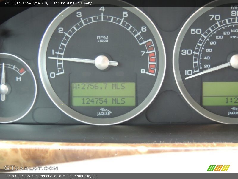 Platinum Metallic / Ivory 2005 Jaguar S-Type 3.0