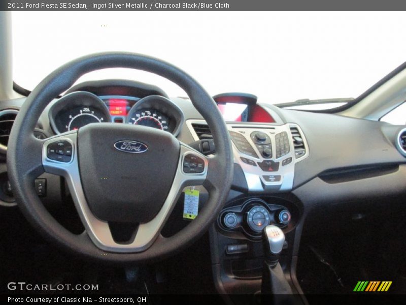 Ingot Silver Metallic / Charcoal Black/Blue Cloth 2011 Ford Fiesta SE Sedan
