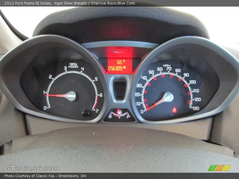 Ingot Silver Metallic / Charcoal Black/Blue Cloth 2011 Ford Fiesta SE Sedan