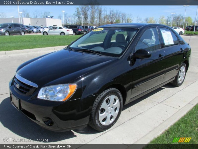 Front 3/4 View of 2006 Spectra EX Sedan