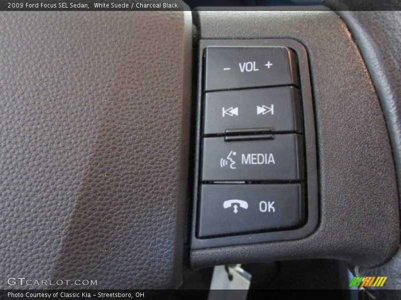 White Suede / Charcoal Black 2009 Ford Focus SEL Sedan